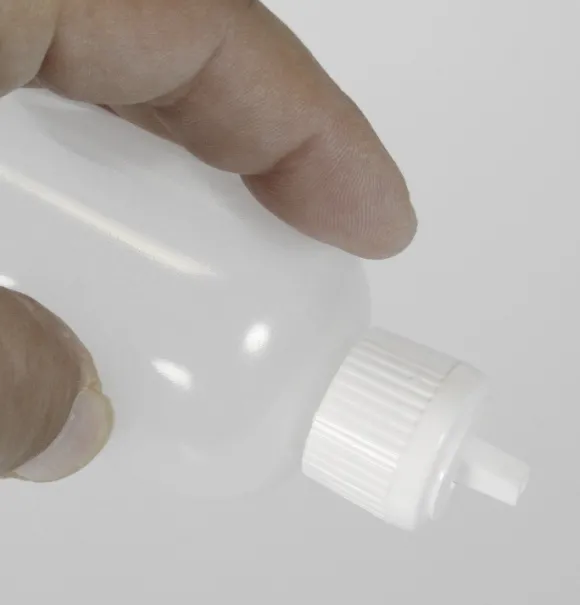 Basic Nature Fläschchen mit Klappausgiesser, 2 Stück