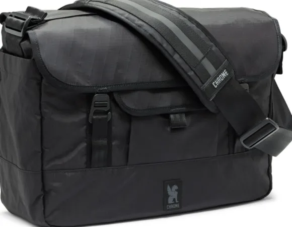 Chrome Midtown 20L Messenger
