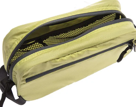 Cocoon On-the-go Toiletry Kit light
