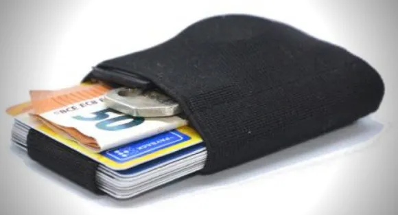 MakakaOnTheRun Kartenetui Pull Tab