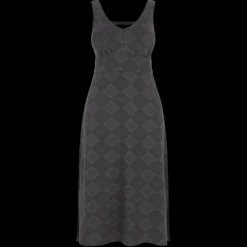 Sherpa Adventure Gear Neha Midi Dress